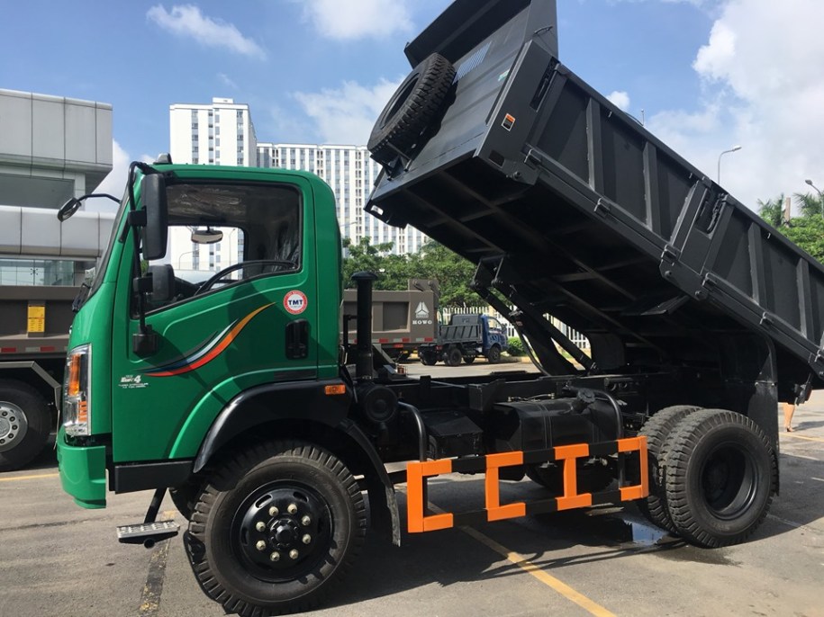 Ngoại thất phần hong xe Ben TMT KC10370D2